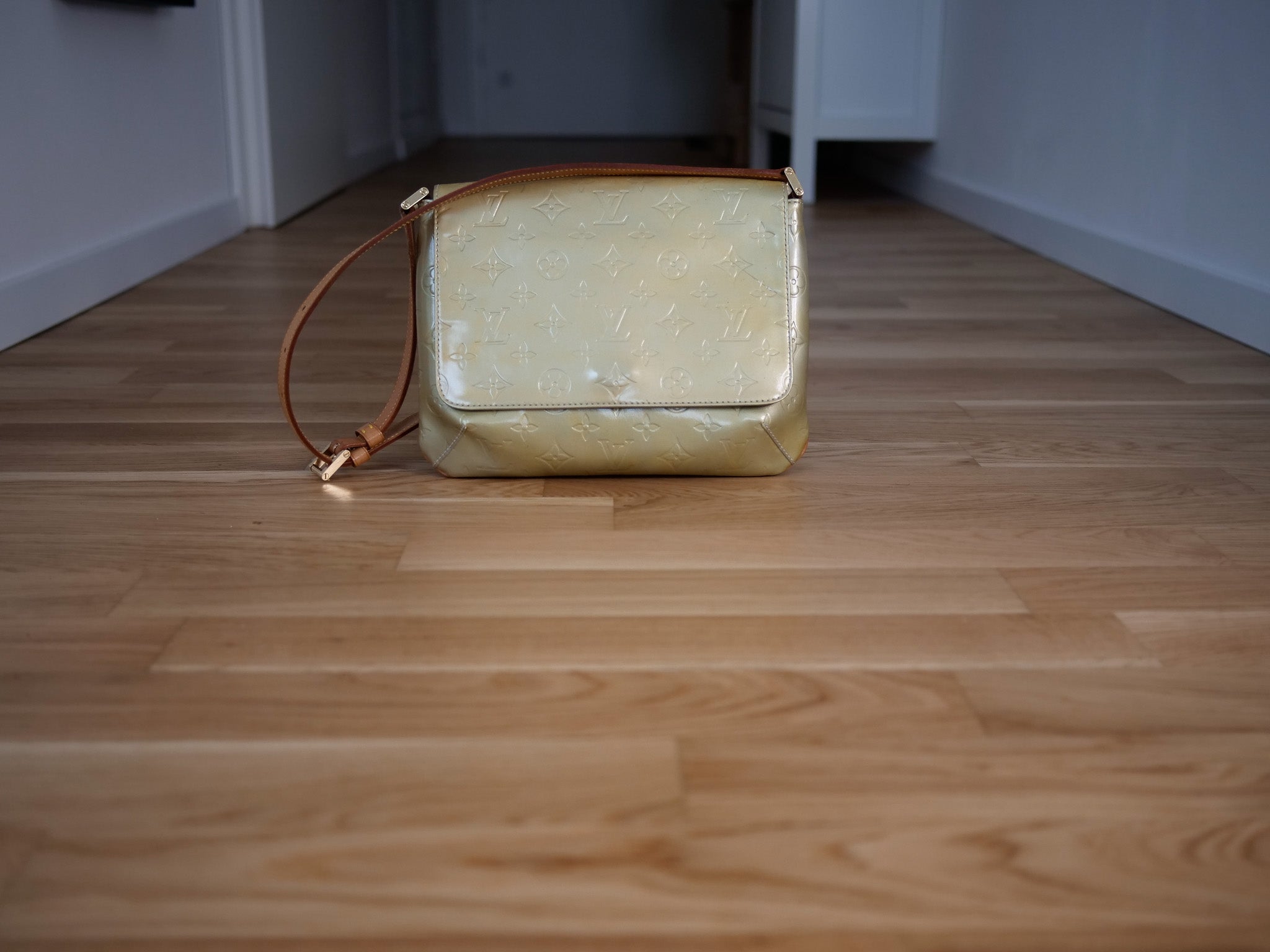 Vintage Louis Vuitton Monogram Vernis Thompson Bag