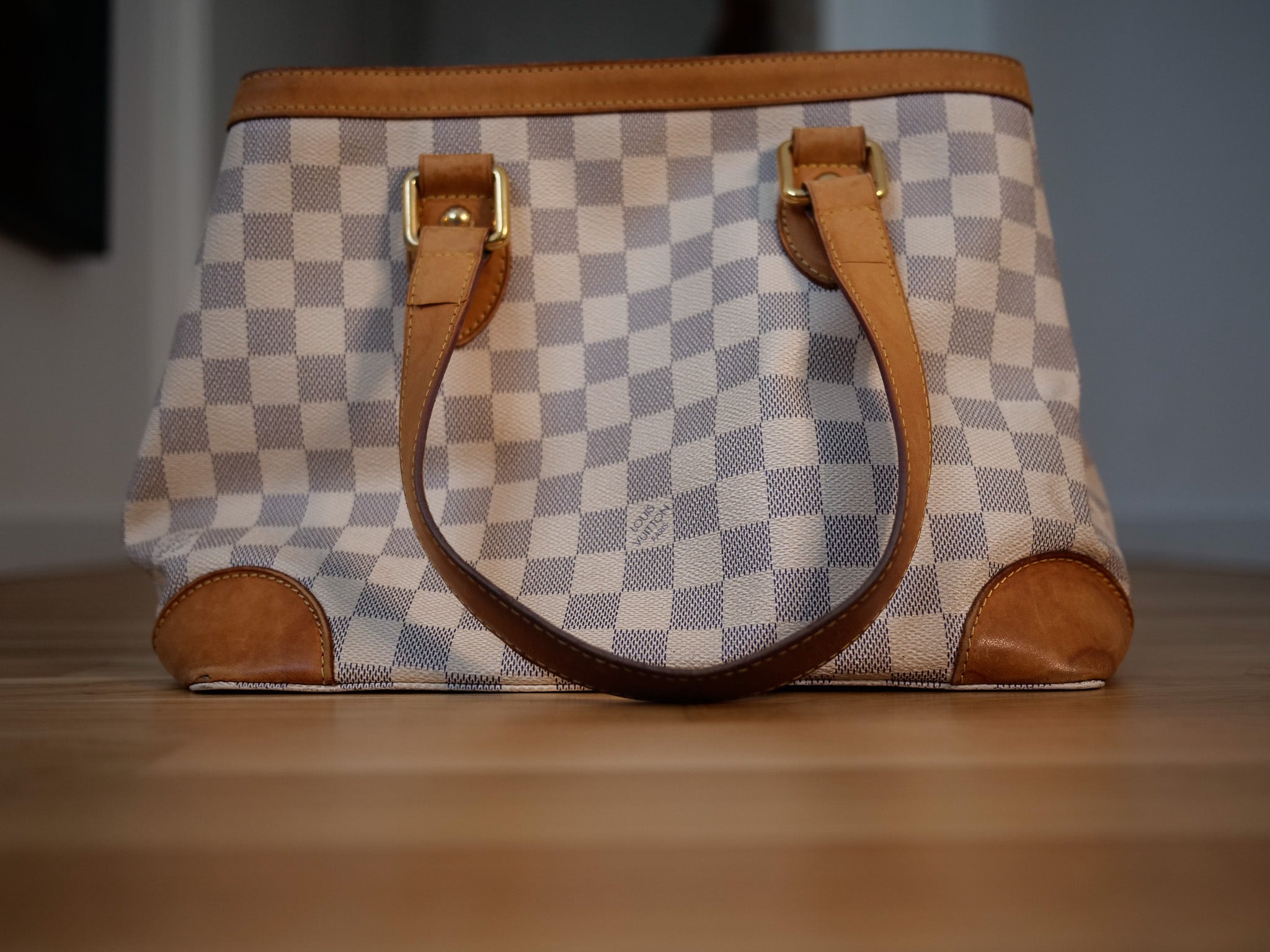 LOUIS VUITTON Damier Azur Hampstead PM Tote Bag