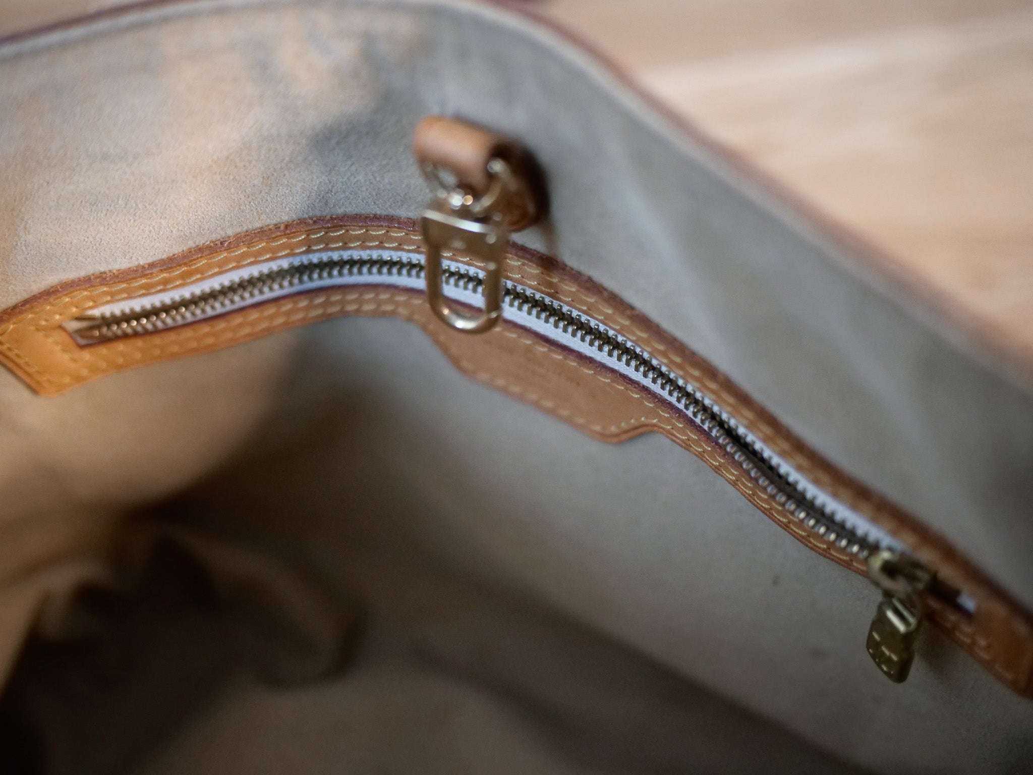 LOUIS VUITTON Damier Azur Hampstead PM Tote Bag