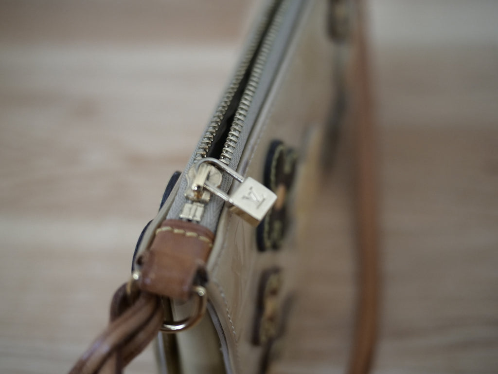 Louis Vuitton Lexington Pochette